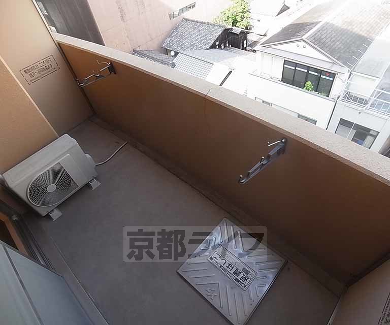 バルコニー　日当たりの良いバルコニー。