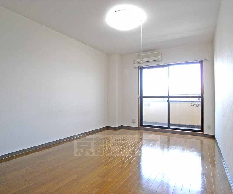 居室・リビング　広々とした洋室です。