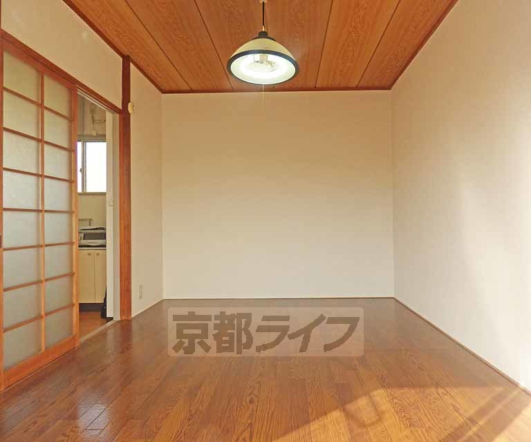 居室・リビング　きれいな洋室です。