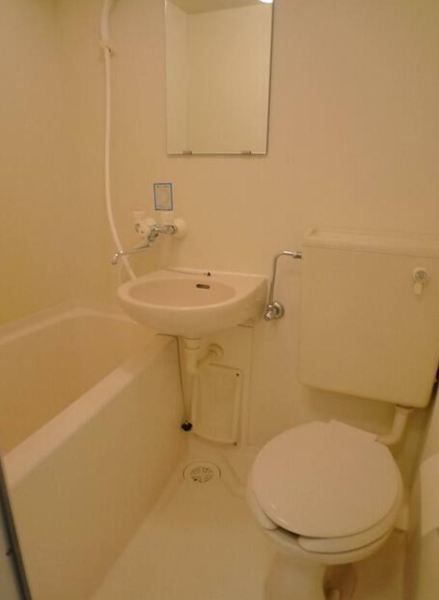 バス・シャワールーム　※別部屋参考写真
