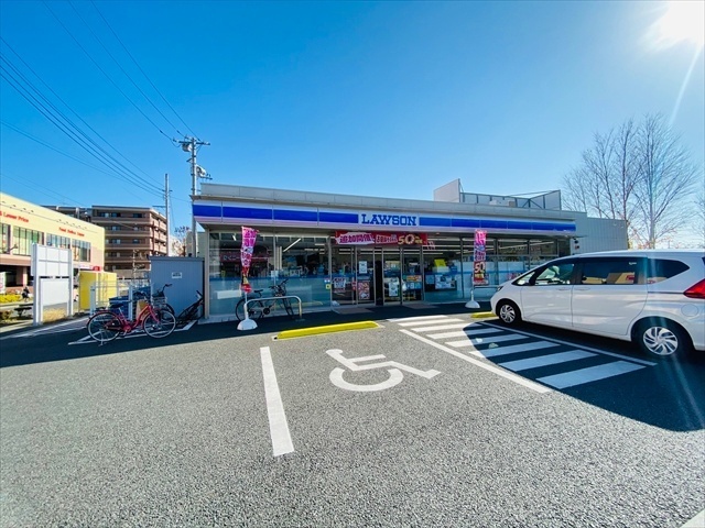 コンビニ　ローソン上北台駅前店（コンビニ）まで225m