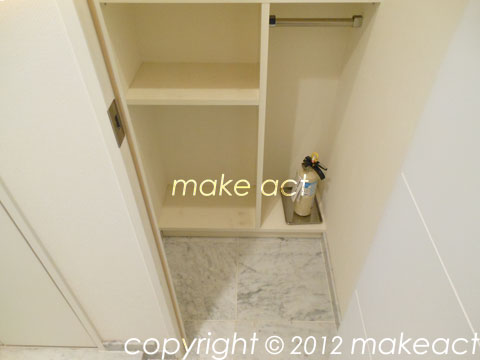 収納　■室内参考写真