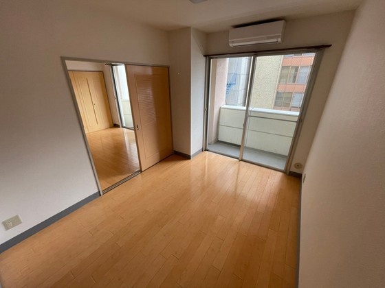 居室・リビング　※別の部屋の写真です