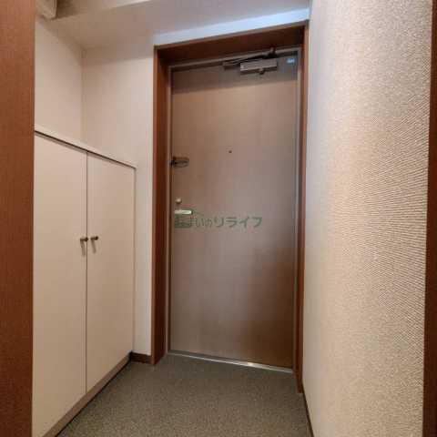 メゾンヌーヴェルの玄関写真