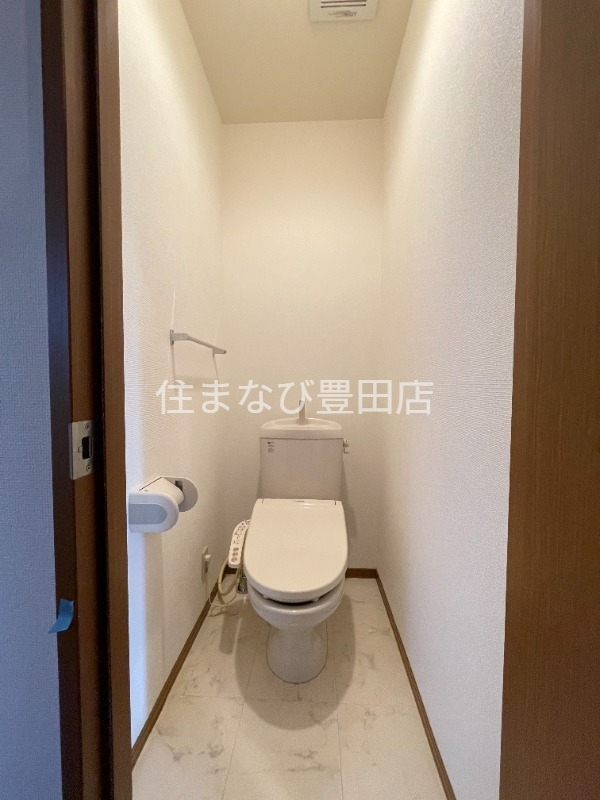 トイレ　別室同型写真