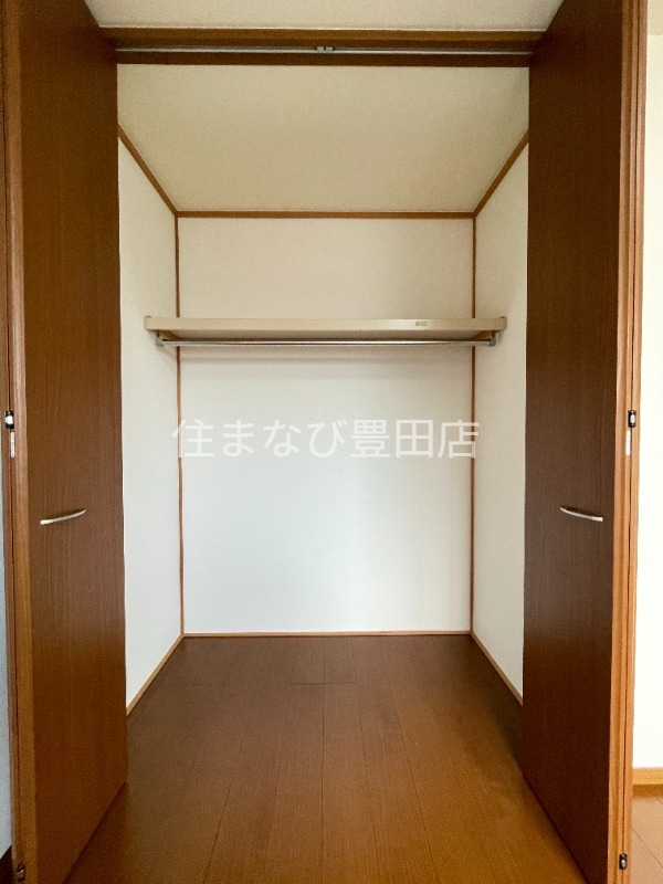 収納　別室同型写真