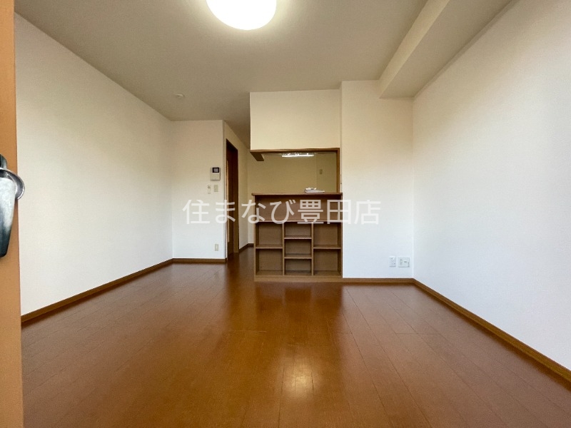 居室・リビング　別室同型写真