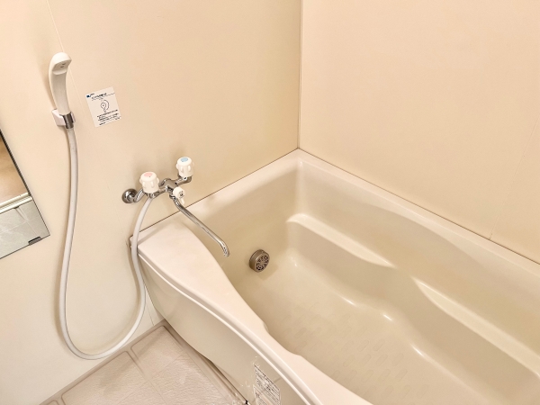 バス・シャワールーム　追い炊き機能完備で長湯にも対応できるポイントです