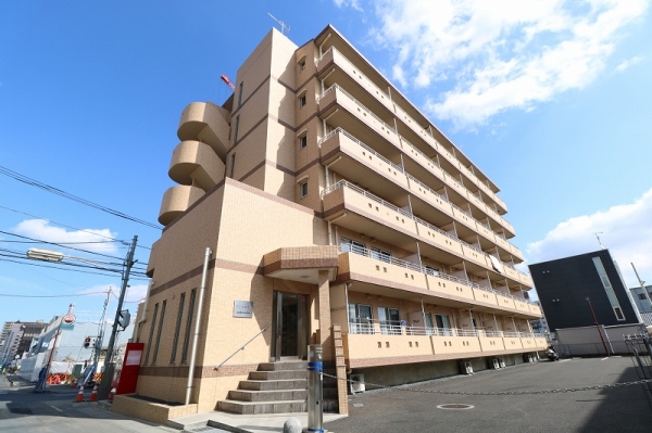 建物外観　重厚な外観は見た目も良く優良な物件です。