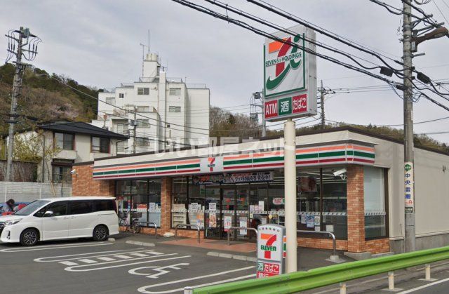 コンビニ　セブンイレブン（コンビニ）まで3333m