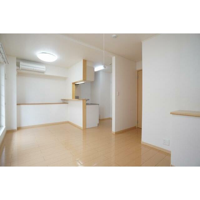 居室・リビング　同仕様写真