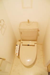 トイレ　嬉しいウォシュレット付きトイレ☆