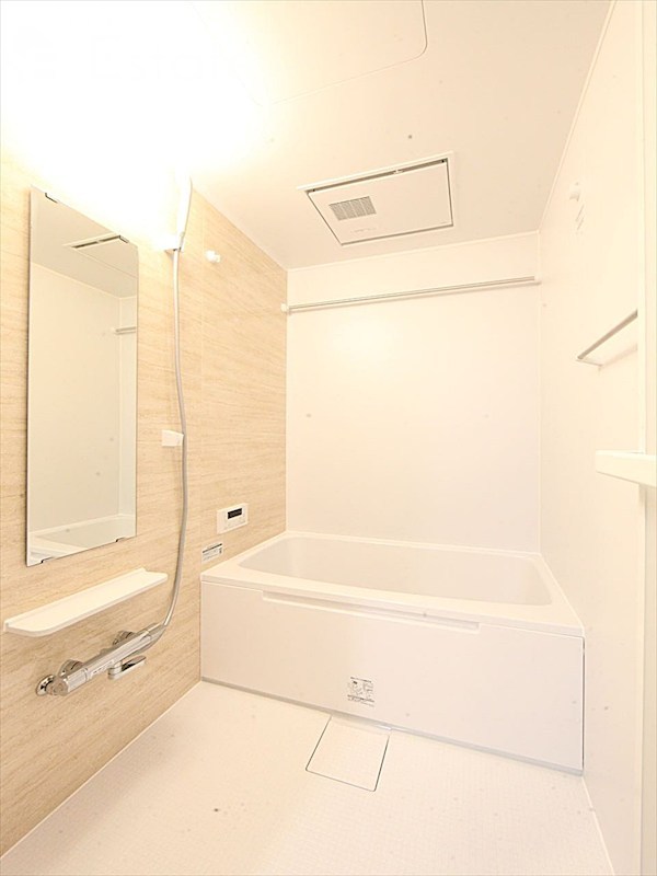 バス・シャワールーム　バスルーム