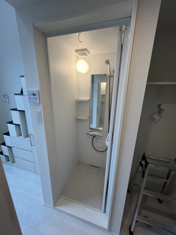 バス・シャワールーム　シャワールーム付きの物件です