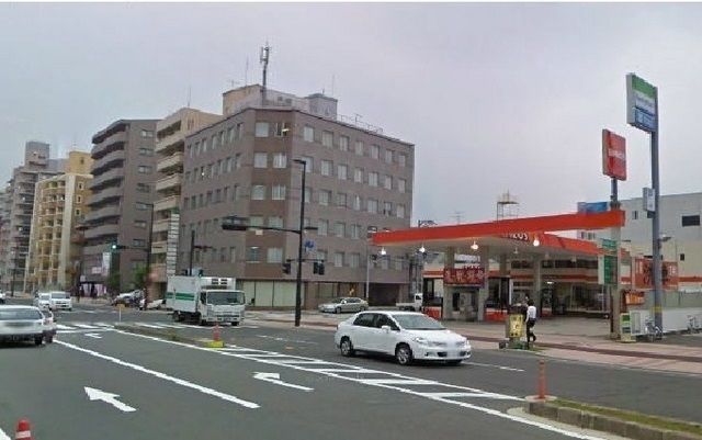 その他　ガソリンスタンド（その他）まで900m