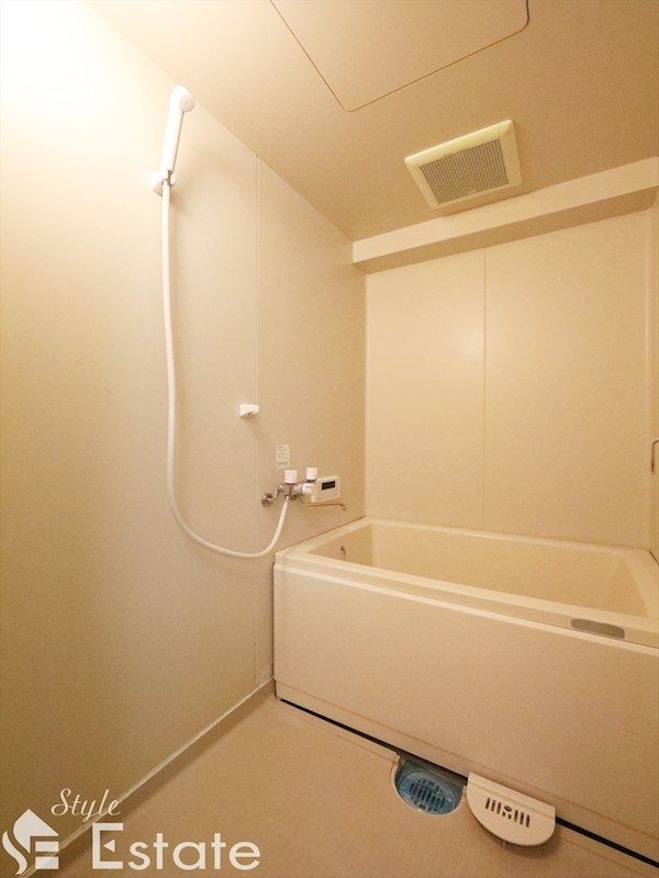 バス・シャワールーム　バスルーム