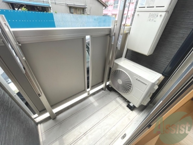 バルコニー　バルコニーは幅もしっかりあって洗濯物がはかどりそうですね。