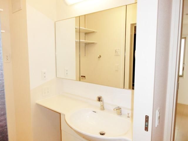 洗面設備　★便利な独立洗面台です★