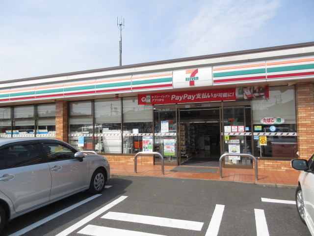 コンビニ　セブンイレブン（コンビニ）まで500m