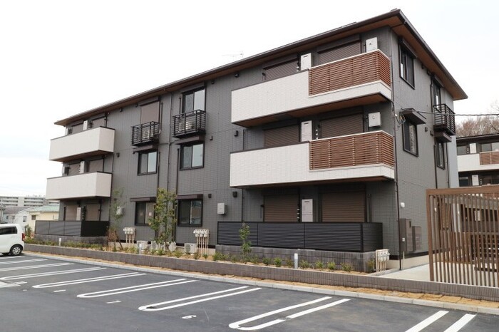 建物外観　落ち着いた雰囲気の外観です