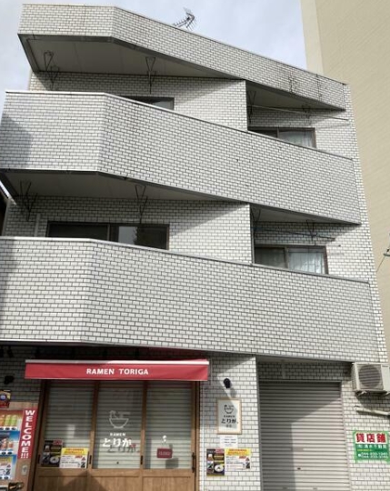建物外観　角部屋・2階以上・三面採光で使い易い2K☆