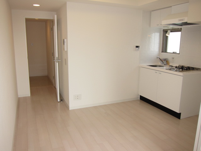 居室・リビング　明るいリビング