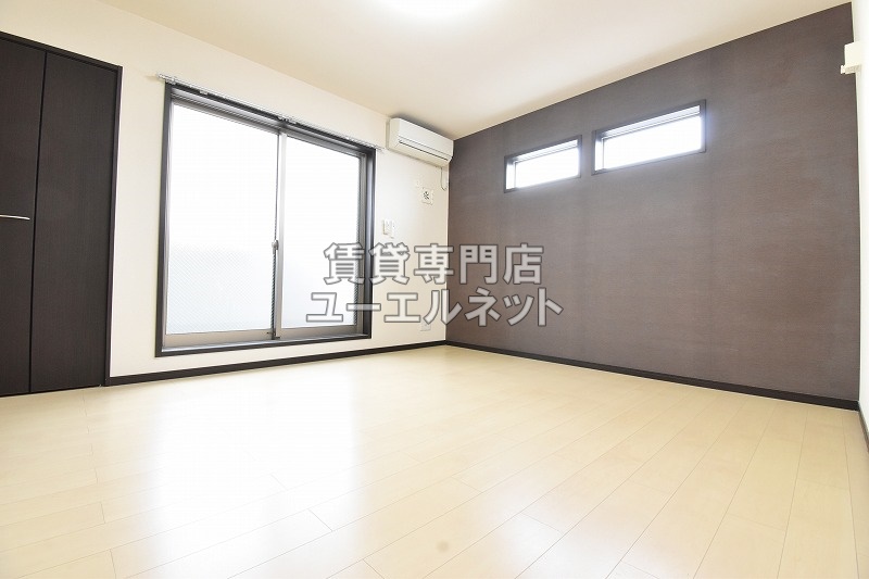 居室・リビング　洋室8.4帖