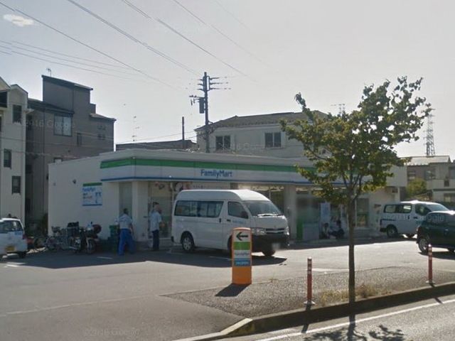 コンビニ　ファミリーマート寒川一之宮店（コンビニ）まで890m