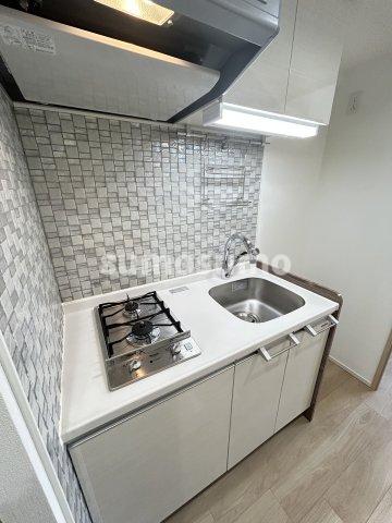 キッチン　コンパクトなキッチンで掃除もラクラク