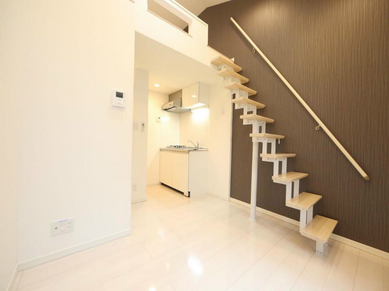 居室・リビング　洋室6帖　ロフト3.2帖（収納にも寝室にも使えます）