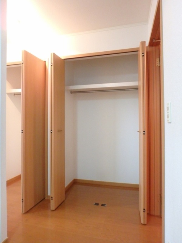 収納　図面と現状に相違がある場合には現状を優先