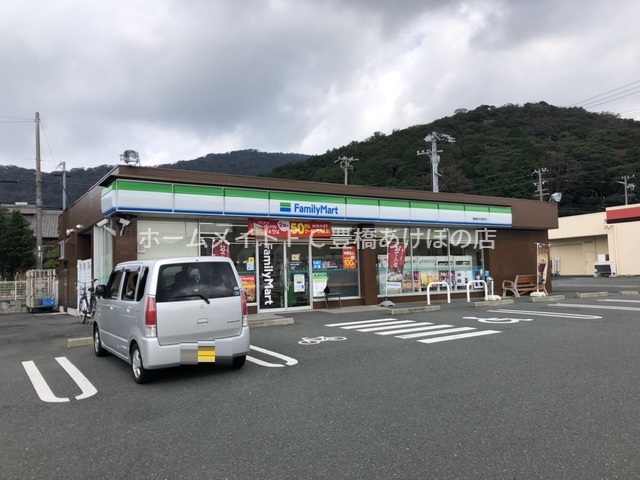 コンビニ　ファミリーマート豊橋上伝馬町店（コンビニ）まで220m