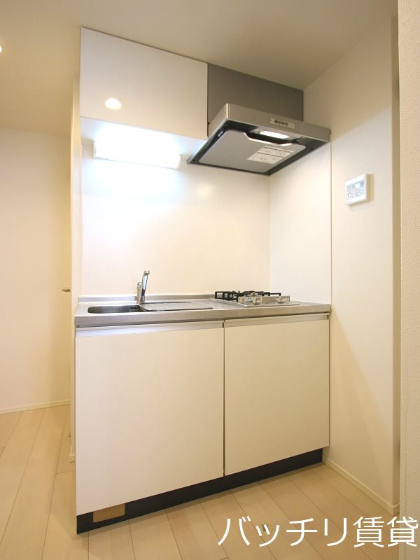 キッチン　別号室タイプの為、現状を優先致します。