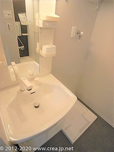 洗面設備　お風呂です