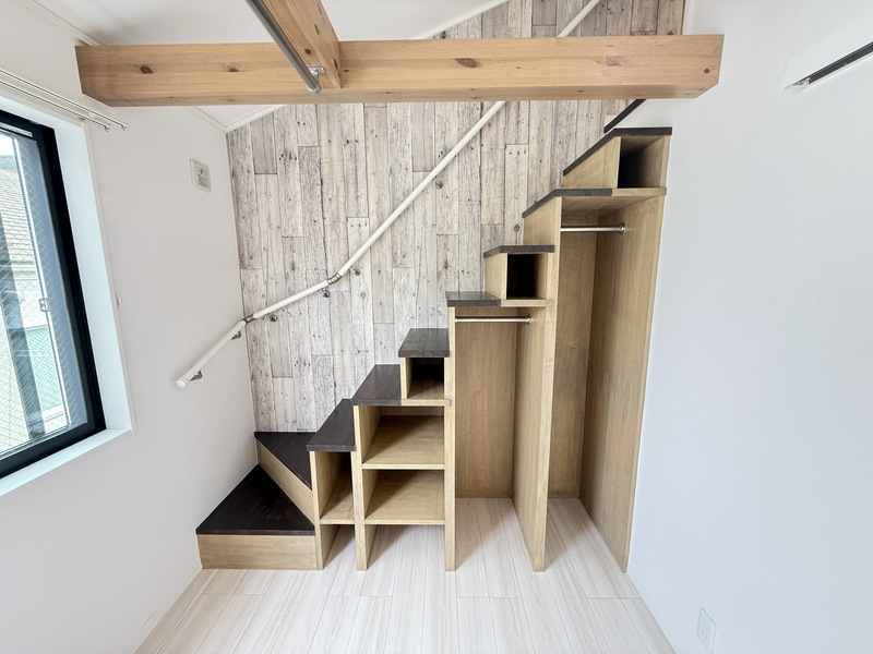 収納　写真は反転タイプ（実際の部屋とは異なります。現況を優先）