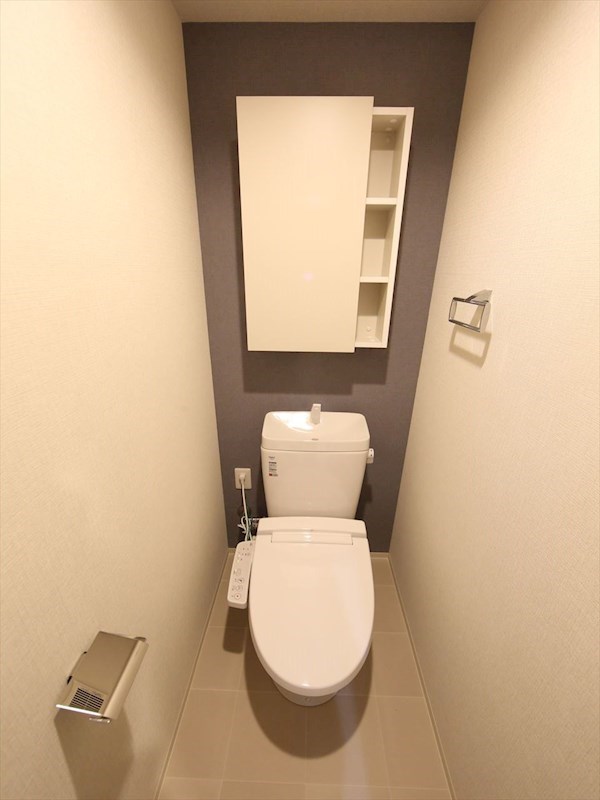 トイレ　温水洗浄暖房便座付トイレ