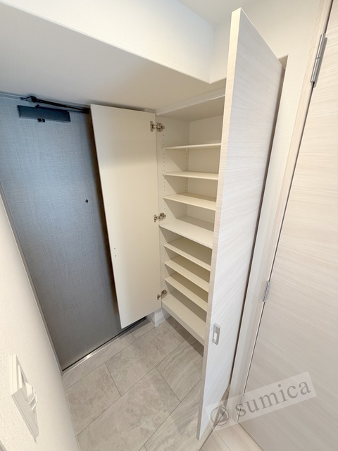 玄関　たくさんの靴を収納可能です♪♪