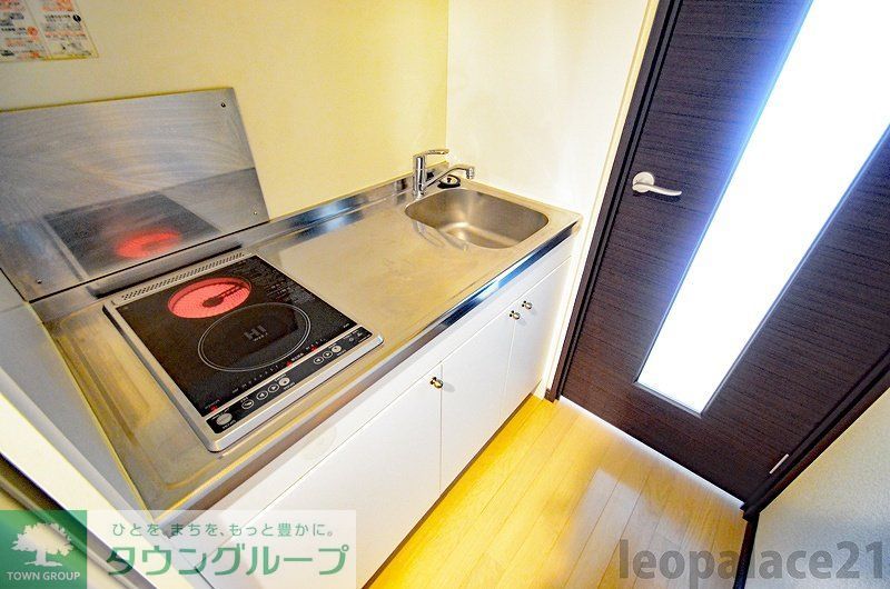 キッチン　設備・仕様は号室により異なる為、現況を優先致します。