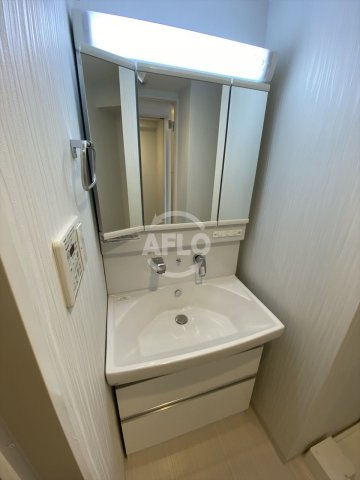 洗面設備　Vert soleil真田山　洗面化粧台