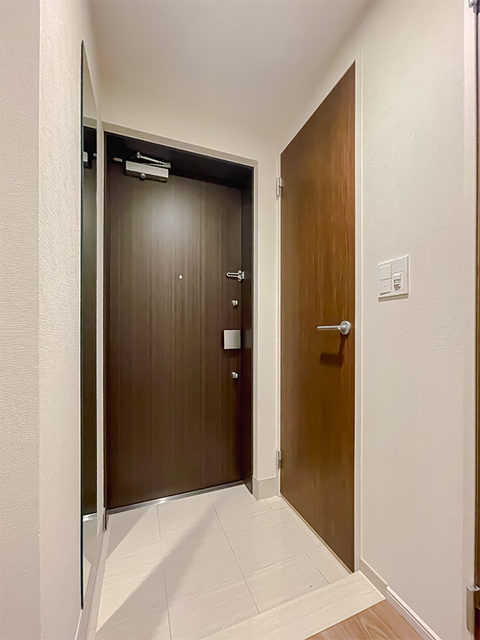 玄関　※写真は同タイプ住戸です。
