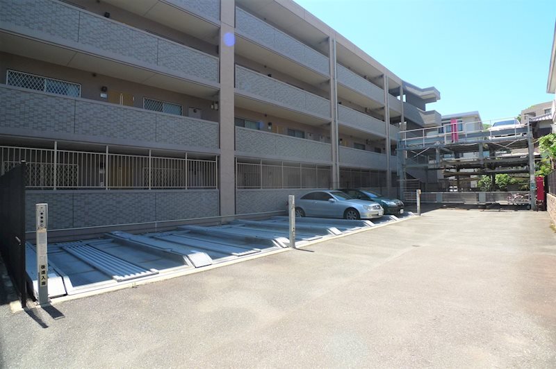 駐車場　駐車場があります