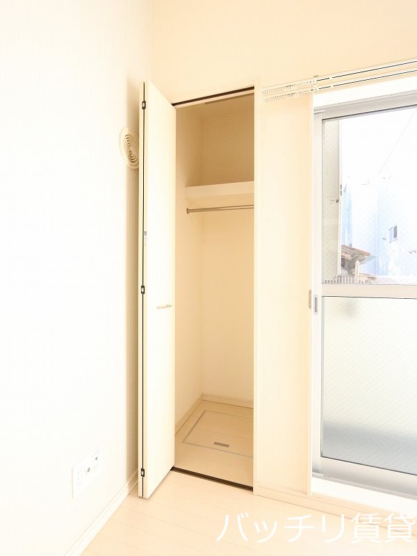 収納　別号室タイプの為、現状を優先致します。