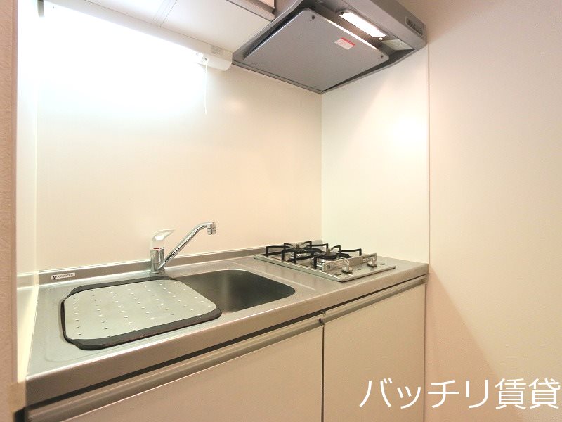 キッチン　別号室タイプの為、現状を優先致します。