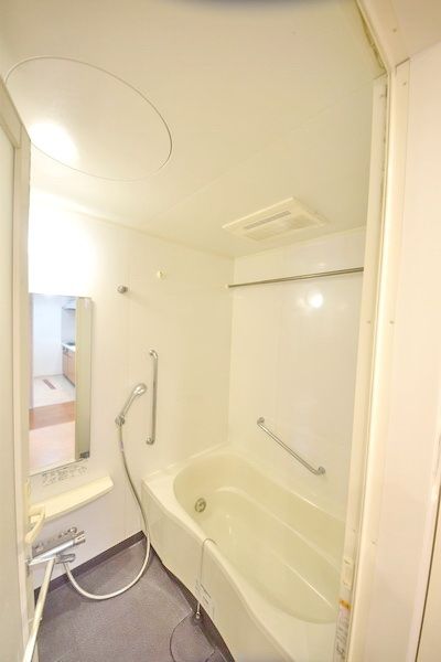 バス・シャワールーム　詳細はタウンハウジング千葉店まで！043-221-3600