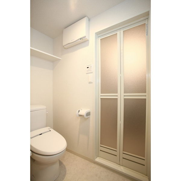 トイレ　清潔感のあるトイレです