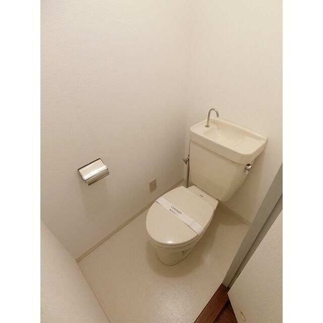 トイレ　※同仕様写真含む