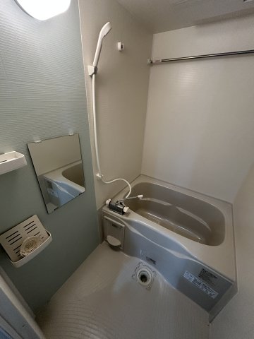バス・シャワールーム　お風呂で日々の疲れを落としましょう