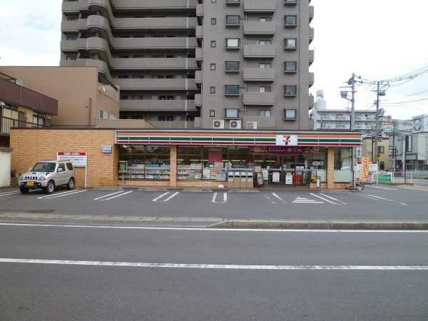 コンビニ　セブンイレブン大工町店（コンビニ）まで200m