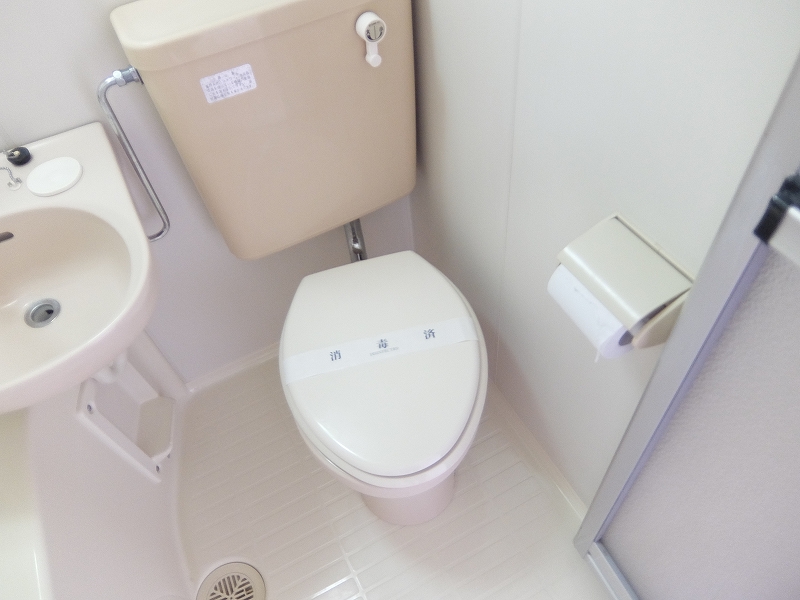 トイレ　※退去前につき他号室参考画像です