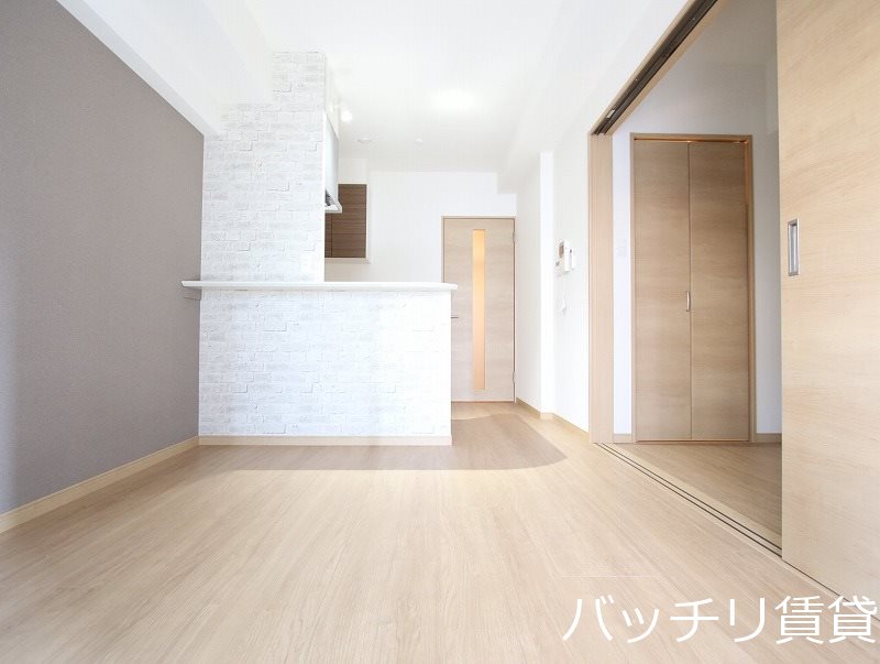 居室・リビング　同シリーズ写真の為現況を優先致します。